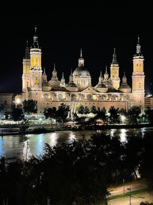 Apartamento Con Vistas Al Pilar Con Aparcamiento Privado Zaragoza Ngoại thất bức ảnh