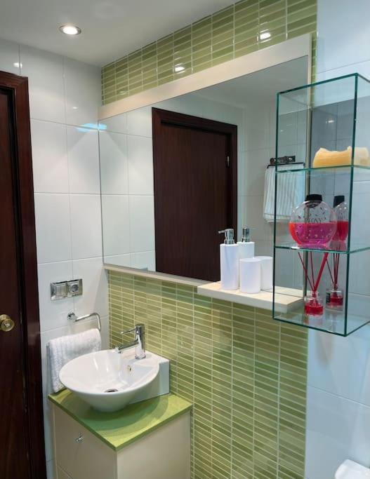 Apartamento Con Vistas Al Pilar Con Aparcamiento Privado Zaragoza Ngoại thất bức ảnh