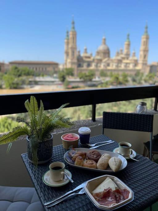 Apartamento Con Vistas Al Pilar Con Aparcamiento Privado Zaragoza Ngoại thất bức ảnh