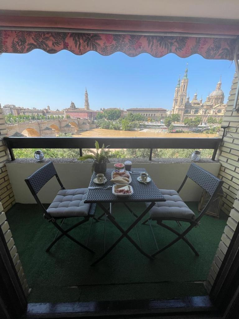 Apartamento Con Vistas Al Pilar Con Aparcamiento Privado Zaragoza Ngoại thất bức ảnh