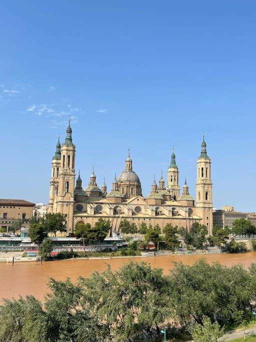 Apartamento Con Vistas Al Pilar Con Aparcamiento Privado Zaragoza Ngoại thất bức ảnh
